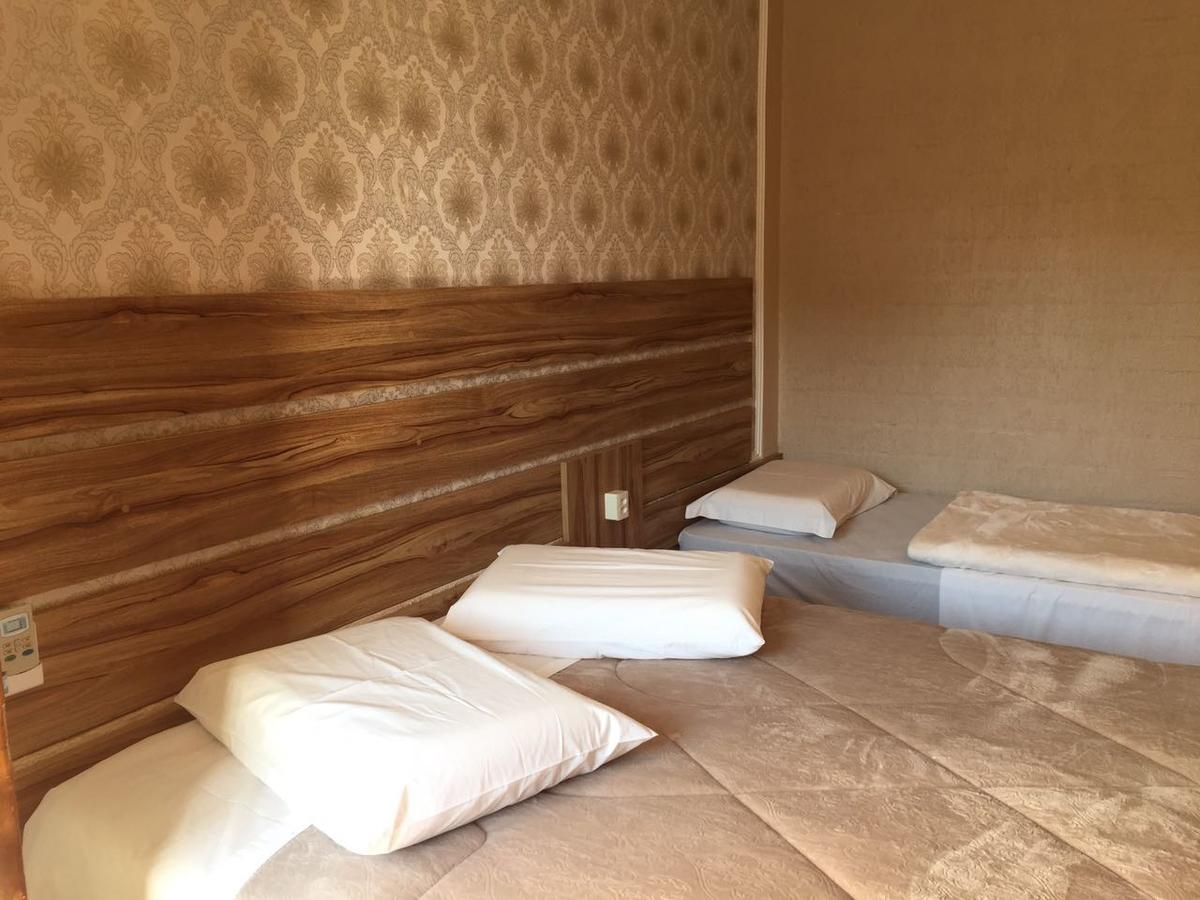 Hotel Pinheiro ครูซ อัลตา ภายนอก รูปภาพ