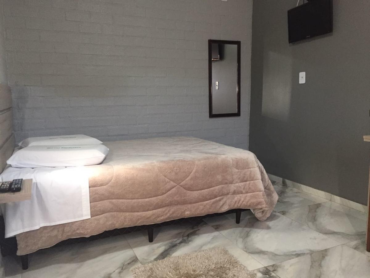 Hotel Pinheiro ครูซ อัลตา ภายนอก รูปภาพ