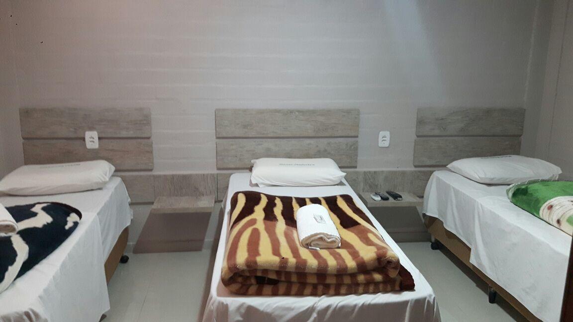 Hotel Pinheiro ครูซ อัลตา ภายนอก รูปภาพ