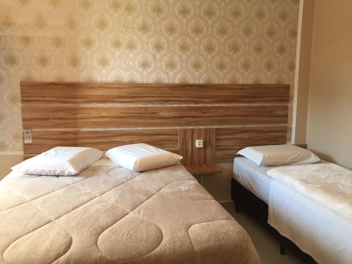 Hotel Pinheiro ครูซ อัลตา ภายนอก รูปภาพ