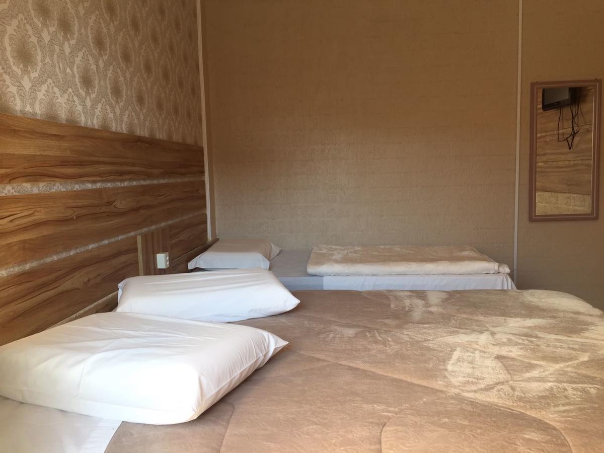 Hotel Pinheiro ครูซ อัลตา ภายนอก รูปภาพ
